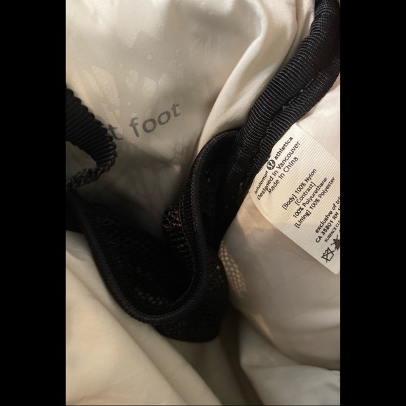 Lululemon Yoga Duffle Bag - Picture 10 of 11
